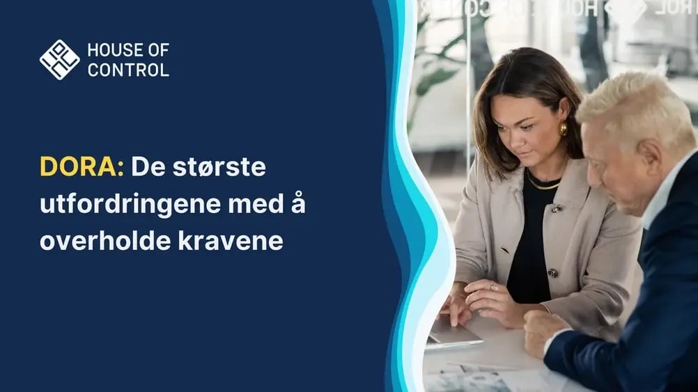 Dame og mann ser på en laptop-skjerm sammen i et møte. Tekst: DORA: De største utfordringene med å overholde kravene